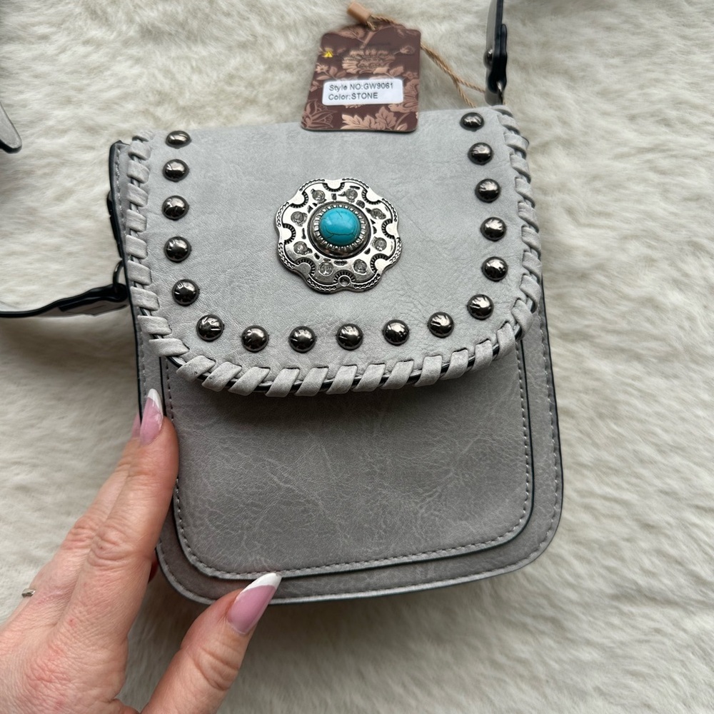 Sam & Hadley Gray Western Crossbody Bag with Turquoise Concho & Studs NWT - Picture 5 of 11